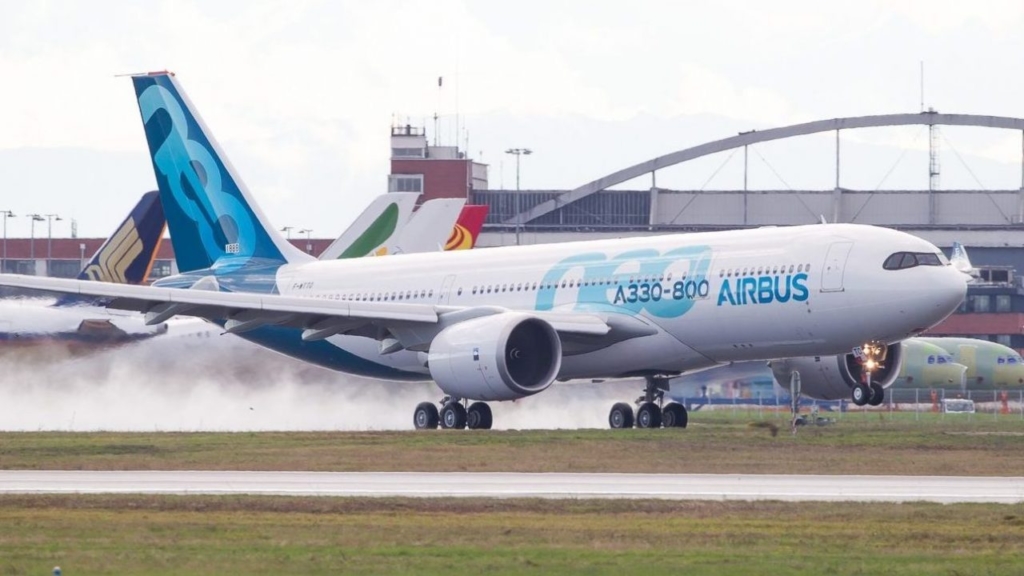 Noticias de aviones. Noticias de aerolíneas. Primer Airbus A330-800neo
