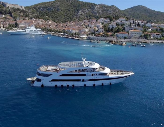 Barco privado en Croacia